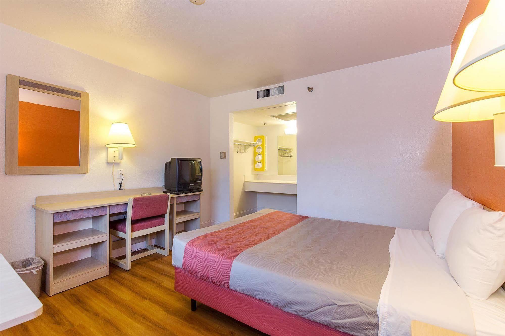 Motel 6 Vallejo - Maritime North 外观 照片